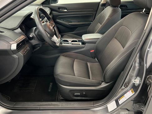 Used 2024 Nissan Altima 2.5 SV image 18