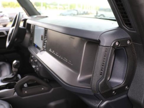 Used 2025 Ford Bronco Badlands AWD/4WD image 12
