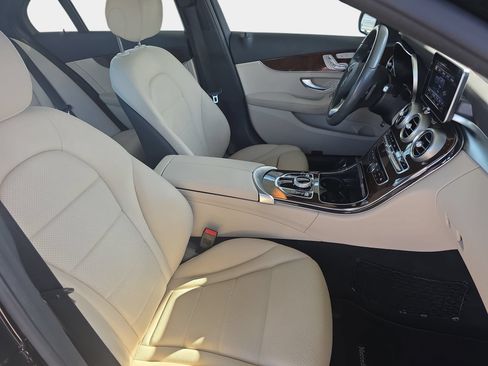 Used 2018 Mercedes-Benz C 300 Sedan image 10
