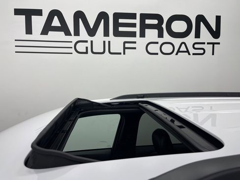 New 2025 Jeep Grand Cherokee Altitude image 10