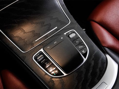 Used 2022 Mercedes-Benz GLC 300 w/ AMG Line image 24