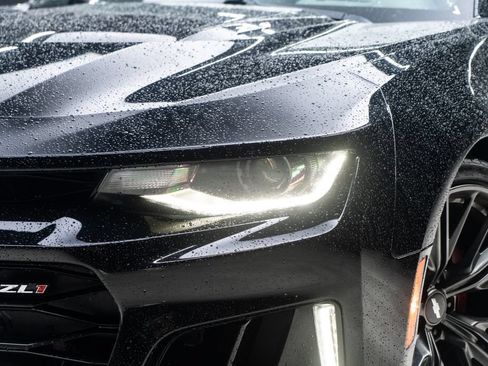 Used 2018 Chevrolet Camaro ZL1 RWD image 6