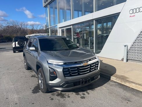 Used 2026 Chevrolet Equinox LT image 3