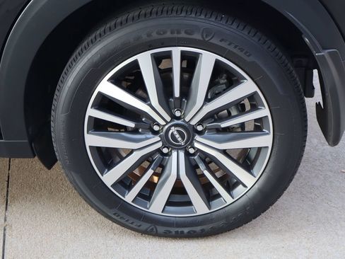 Used 2022 Nissan Kicks SV w/ Interior Electronics Package FWD image 26