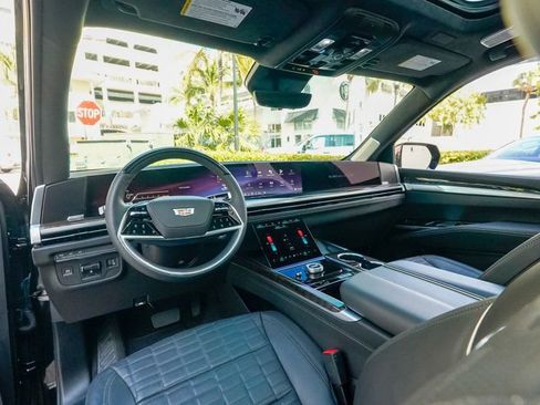 Used 2025 Cadillac Escalade Sport Platinum w/ LPO, ONYX Package image 48