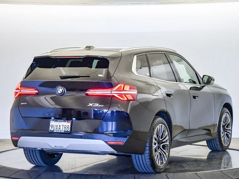 Used 2025 BMW X3 xDrive30i image 4