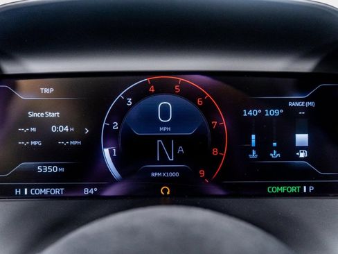 Used 2024 McLaren 750S Spider image 39