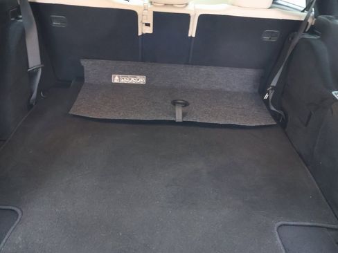 Used 2017 Mercedes-Benz E 400 4MATIC Wagon image 13