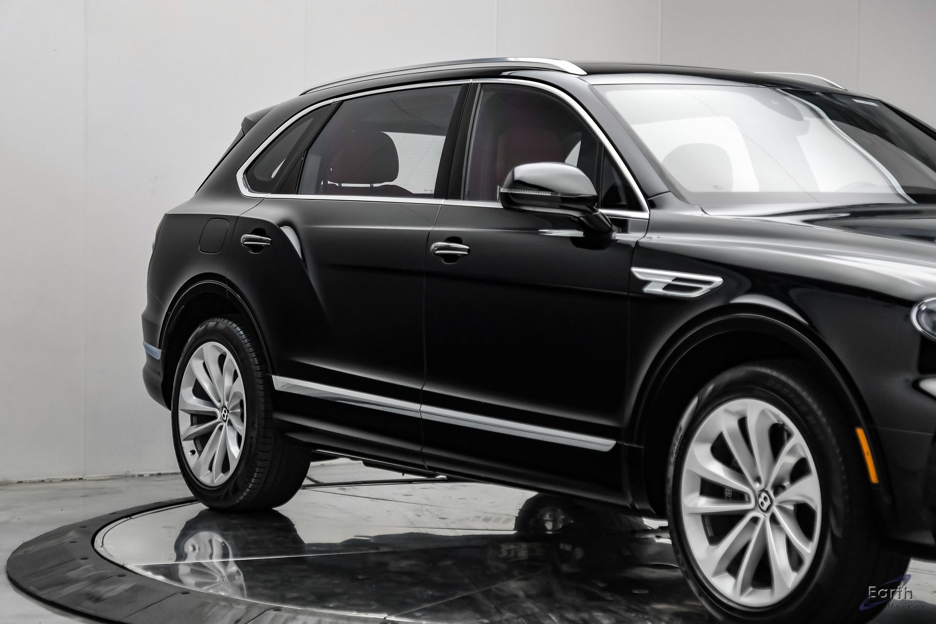 Used 2023 Bentley Bentayga Extended Wheelbase AWD/4WD image 23