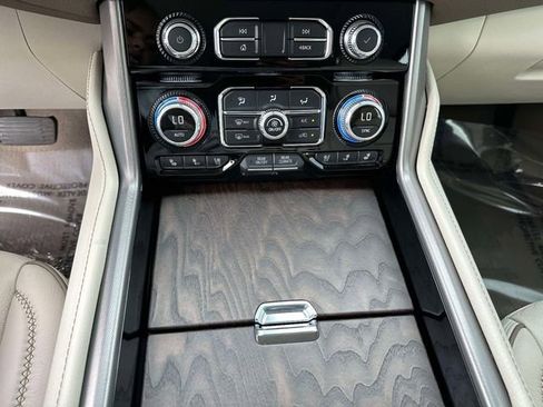 Used 2022 GMC Yukon Denali image 27