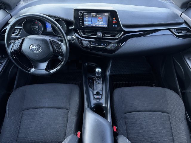 Used 2018 Toyota C-HR XLE FWD image 12