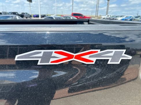 Used 2024 Chevrolet Silverado 2500 LT AWD/4WD image 11