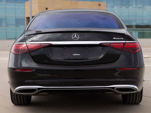 Used 2024 Mercedes-Benz S 580 4MATIC Sedan image 10