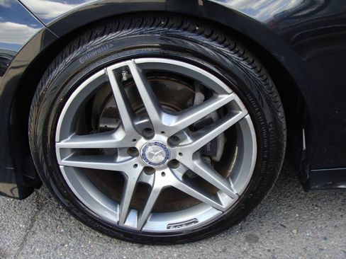 Used 2016 Mercedes-Benz E 350 Sedan image 40