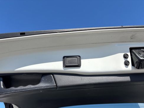 Used 2024 Toyota RAV4 XLE image 33