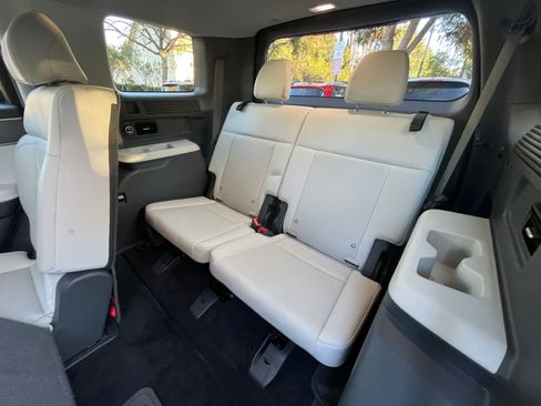 Used 2025 Hyundai Santa Fe SEL image 31