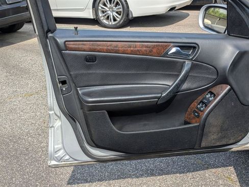 Used 2005 Mercedes-Benz C 240 4MATIC Sedan image 12