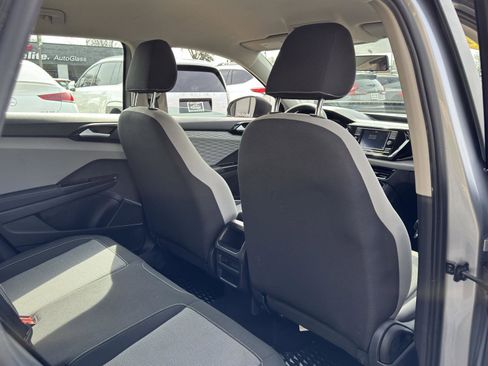 Used 2022 Volkswagen Taos S image 39