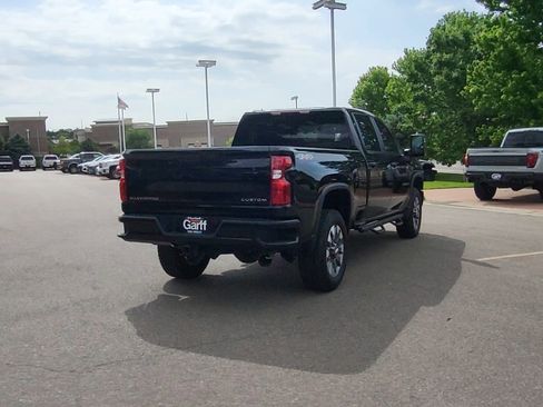 Used 2025 Chevrolet Silverado 2500 Custom w/ Custom Value Package AWD/4WD image 5