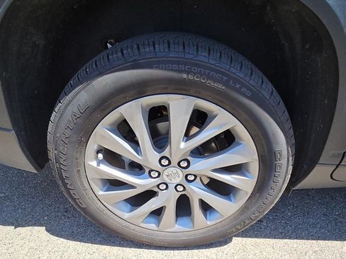 Used 2025 Buick Enclave Preferred FWD image 25
