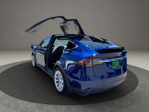 Used 2020 Tesla Model X Long Range AWD/4WD image 10
