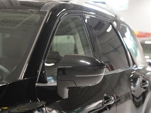 Used 2024 Nissan Pathfinder Platinum w/ Cargo Package AWD/4WD image 7