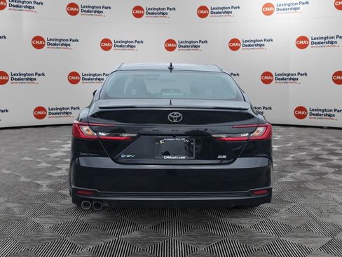 Used 2025 Toyota Camry SE FWD image 6