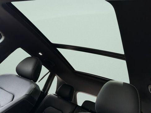 New 2026 Volkswagen Atlas Cross Sport SE AWD/4WD image 17