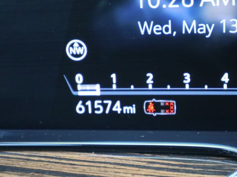 Used 2022 Cadillac Escalade Premium Luxury AWD/4WD image 27