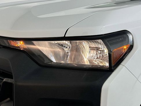 Used 2024 Chevrolet Colorado W/T image 24