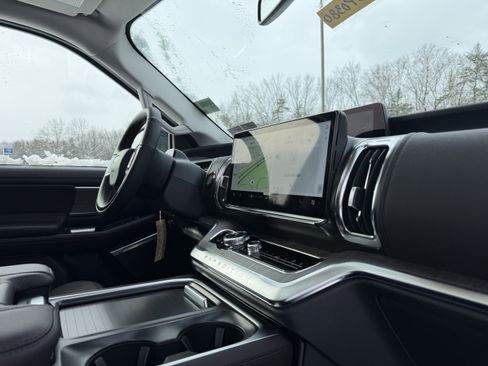 New 2025 Ford Expedition Platinum w/ Platinum Ultimate Package image 34