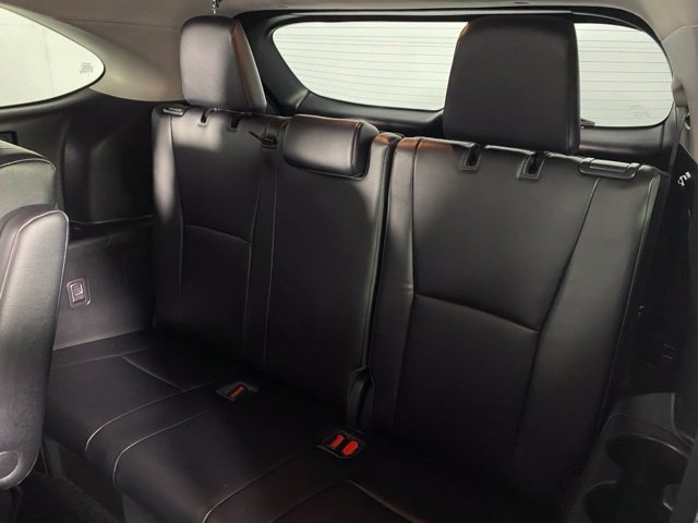 Used 2023 Toyota Highlander XLE FWD image 18