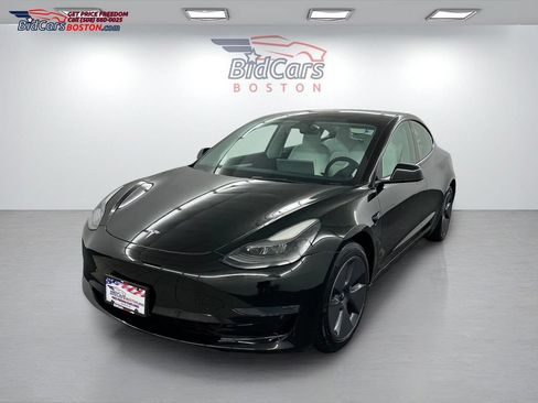 Used 2023 Tesla Model 3 Standard Range RWD image 1