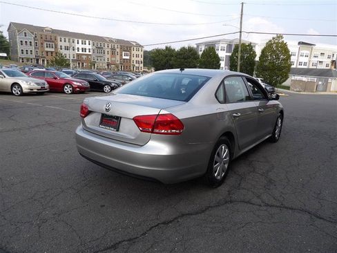 Used 2013 Volkswagen Passat 2.5 S image 6