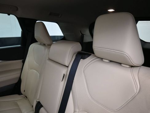 Used 2025 INFINITI QX60 Sensory w/ Vision Package AWD/4WD image 12