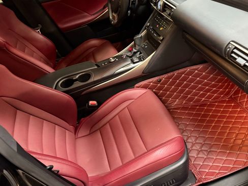 Used 2019 Lexus IS 300 AWD image 18