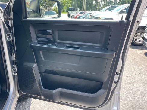 Used 2017 RAM 1500 Express w/ Express Value Package RWD image 23