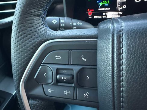 Used 2025 Toyota Sequoia Platinum image 34