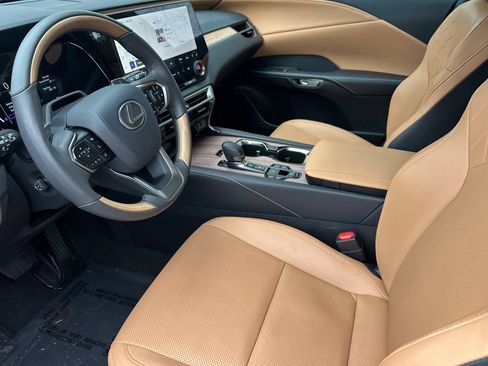 Used 2025 Lexus RX 350 Premium w/ Convenience Package image 11