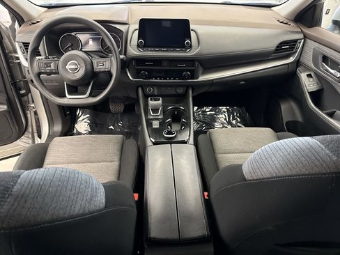 Used 2023 Nissan Rogue SV image 14