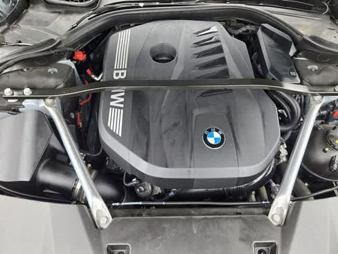 Used 2023 BMW 740i w/ Parking Assistance Package RWD image 9