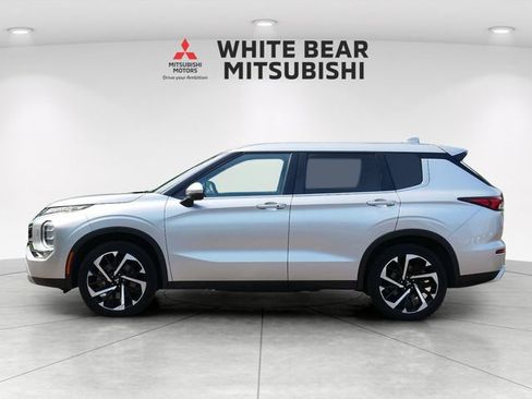 Used 2022 Mitsubishi Outlander SE AWD/4WD image 3