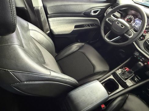Used 2022 Jeep Compass Latitude FWD image 33