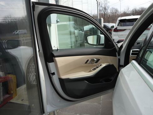 New 2025 BMW 330i xDrive Sedan w/ Premium Package image 24