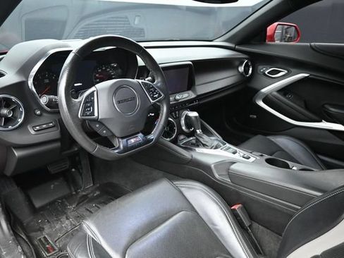 Used 2018 Chevrolet Camaro SS RWD image 11