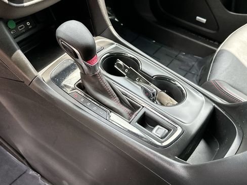 Used 2022 Chevrolet Equinox RS w/ RS Leather Package FWD image 20