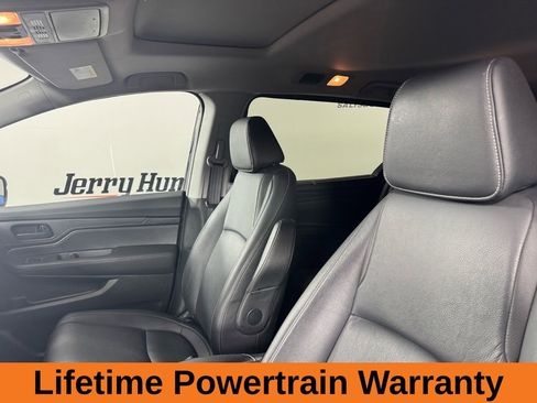 Used 2024 Honda Odyssey EX-L image 11