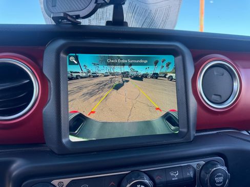 Used 2023 Jeep Gladiator Rubicon w/ Trailer Tow Package image 29