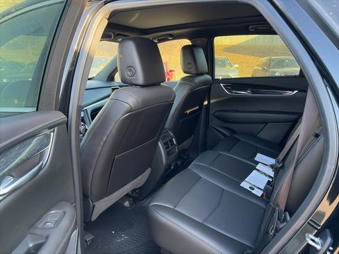 Used 2021 Cadillac XT5 Premium Luxury image 9