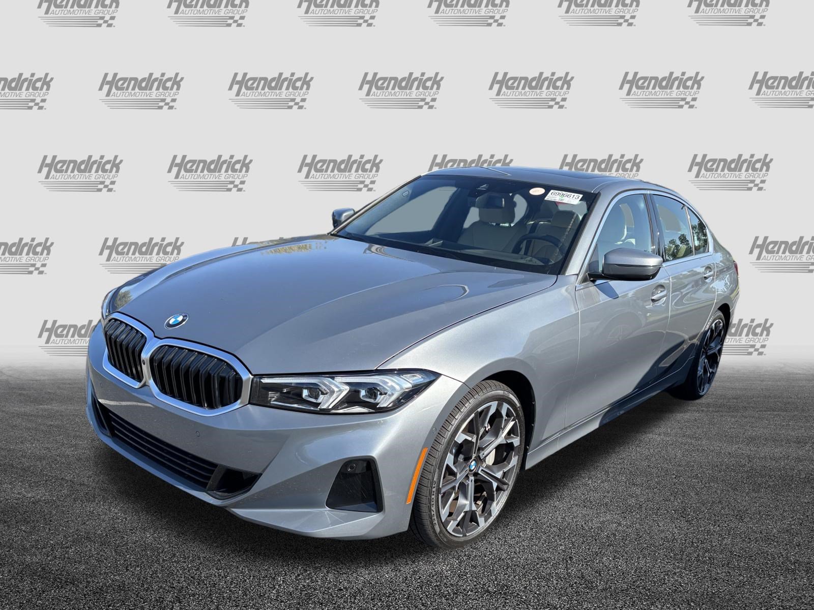 Certified 2025 BMW 330i Sedan RWD image 5